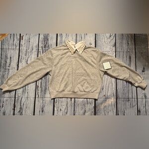 Chic Gray Sweater with Pearl Collar